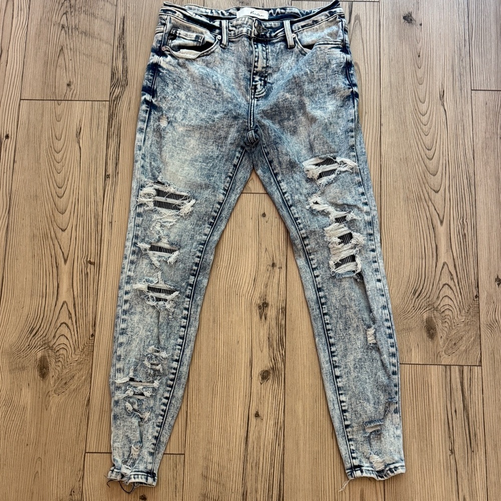 Distressed Light Blue Women's Jeans